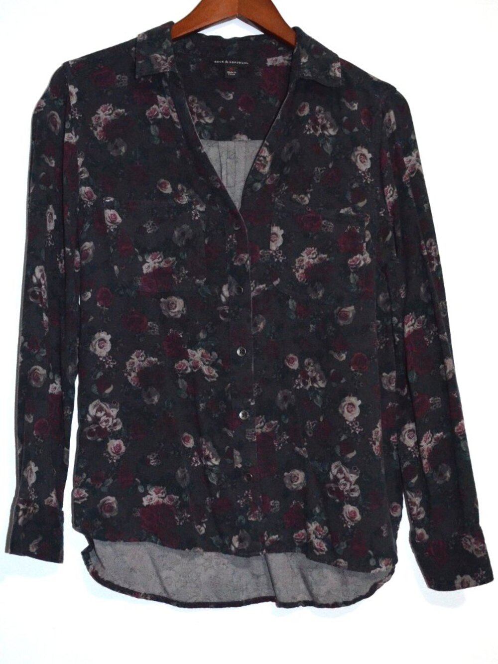 Rock & Republic Women’s Floral Button Shirt M Gray Pink Cottagecore Whimsigoth